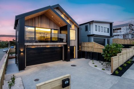 Photo of property in 49 Kumukumu Road, Long Bay, Auckland, 0630