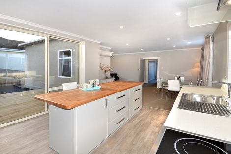 Photo of property in 5 Hargest Crescent, Saint Kilda, Dunedin, 9012