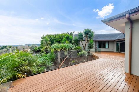 Photo of property in 305 Old North Road, Kumeu, 0892