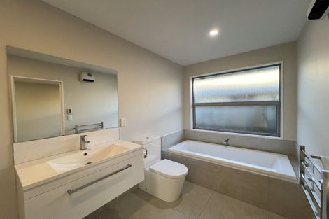 Photo of property in 5 Robalan Close, Halswell, Christchurch, 8025