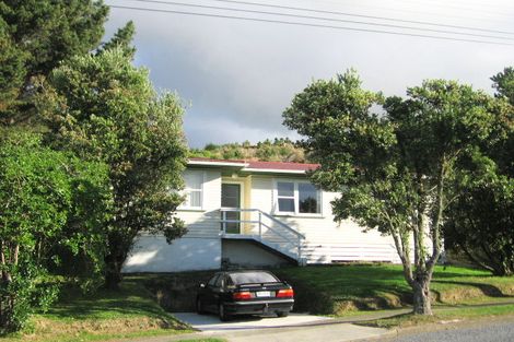 Photo of property in 142 Sievers Grove, Cannons Creek, Porirua, 5024