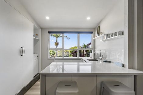 Photo of property in 61 Carlisle Road, Torbay, Auckland, 0630