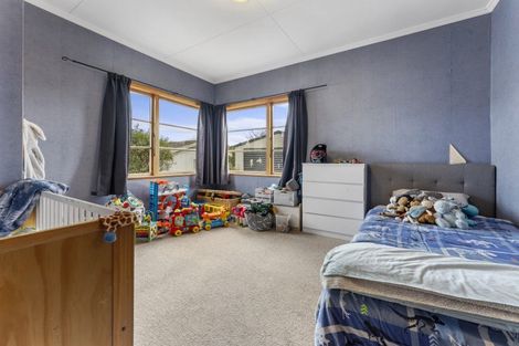 Photo of property in 16 Dudley Street, Levin, 5510