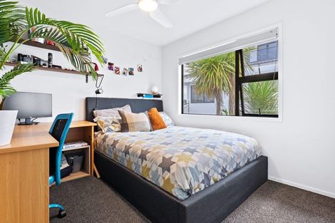 Photo of property in 1/33 Hyde Road, Rothesay Bay, Auckland, 0630