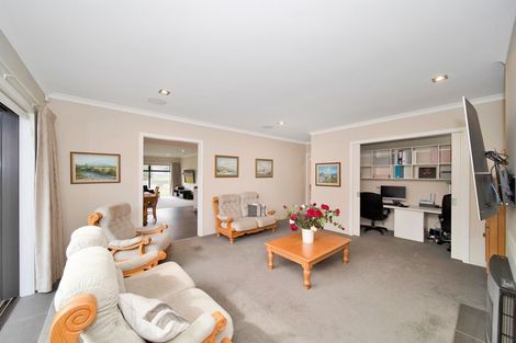 Photo of property in 11 Links Drive, Waiwhakaiho, New Plymouth, 4312