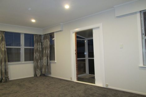 Photo of property in 2/24 Dale Crescent, Pakuranga, Auckland, 2010