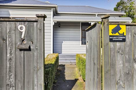 Photo of property in 9 Carrington Street, Inglewood, 4330