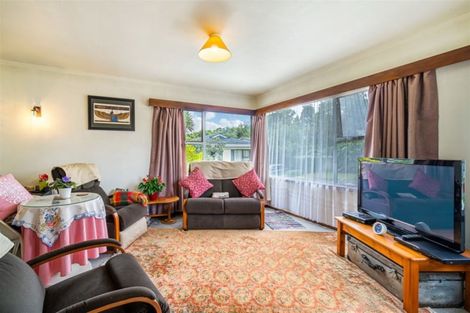 Photo of property in 2/18 Mannering Place, Hillcrest, Auckland, 0627