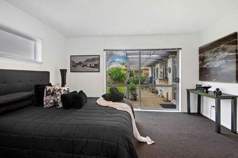 Photo of property in 6 Lushington Place, Huntington Park, Auckland, 2013