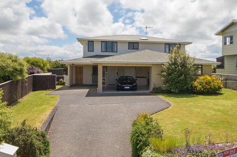 Photo of property in 16 Armagh Terrace, Marton, 4710