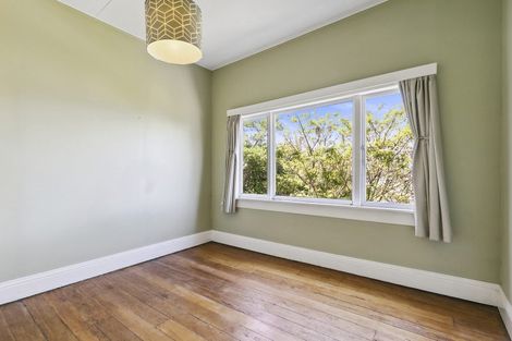 Photo of property in 59 Sutherland Road, Melrose, Wellington, 6023