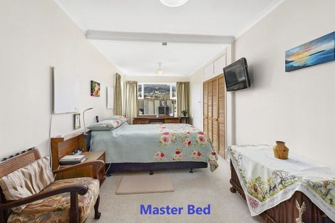 Photo of property in 353 Main Road, Tawa, Wellington, 5028