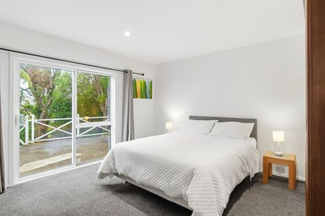 Photo of property in 17 Amapur Drive, Khandallah, Wellington, 6035