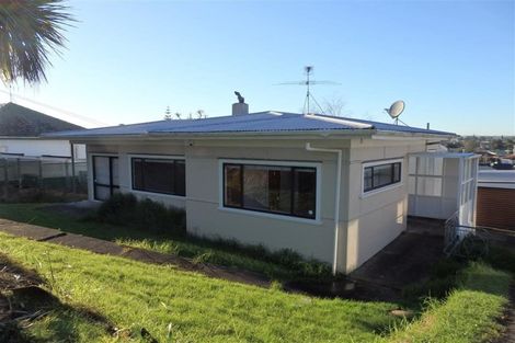 Photo of property in 32 Hillcrest Road, Papatoetoe, Auckland, 2025