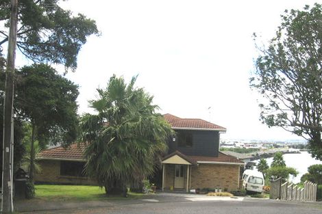 Photo of property in 30a Seacliffe Road, Hillsborough, Auckland, 1042