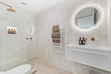 Photo of property in 16 Ida Way, Omaha, 0986