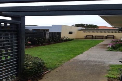 Photo of property in 6 Holsworthy Road, Lower Vogeltown, New Plymouth, 4310