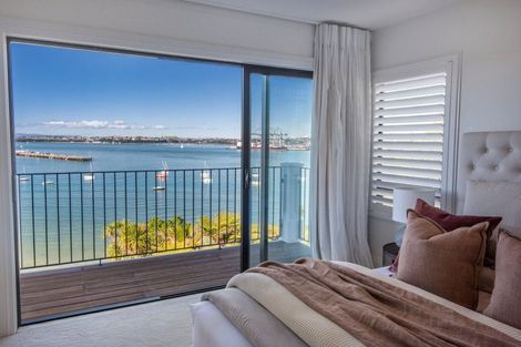 Photo of property in 31a Stanley Point Road, Stanley Point, Auckland, 0624
