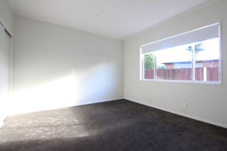 Photo of property in 12 Pinedale Place, Henderson, Auckland, 0610