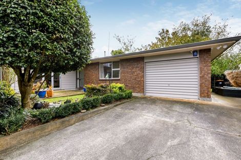 Photo of property in 8 Earl Place, Hokowhitu, Palmerston North, 4410