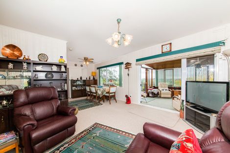 Photo of property in 466 Don Buck Road, Massey, Auckland, 0614