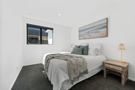 Photo of property in 64 Howden Drive, Jacks Point, 9371