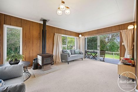 Photo of property in 9 Regent Street, Whakapirau, Maungaturoto, 0583