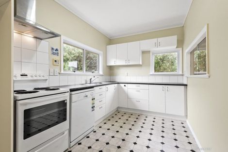 Photo of property in 23 Makara Road, Karori, Wellington, 6012