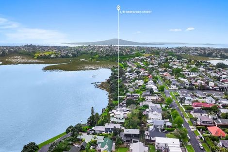 Photo of property in 2/33 Beresford Street, Bayswater, Auckland, 0622