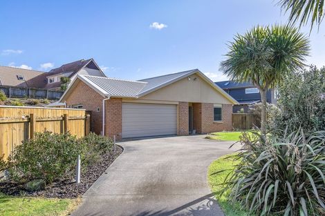 Photo of property in 21 Matuku Place, Paraparaumu Beach, Paraparaumu, 5032