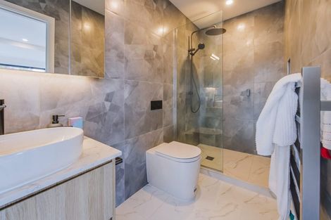 Photo of property in 10 Kaaramuramu Lane, Mangere Bridge, Auckland, 2022