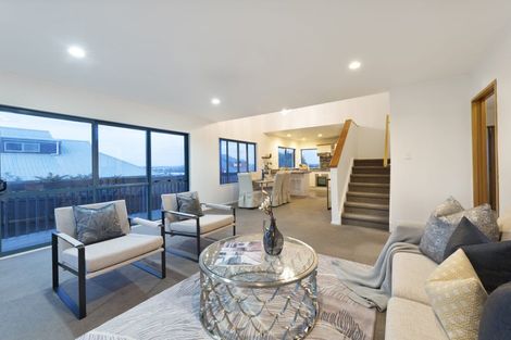 Photo of property in 30 Farquhar Road, Glendene, Auckland, 0602