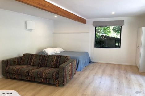 Photo of property in 33 Park Hill Road, Birkenhead, Auckland, 0626