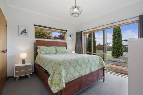 Photo of property in 2 Baigent Place, Tanners Point, Katikati, 3177