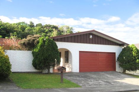 Photo of property in 14 Paddington Grove, Karori, Wellington, 6012