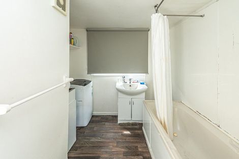 Photo of property in 16 Aotea Street, Castlecliff, Whanganui, 4501