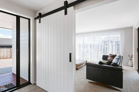 Photo of property in 22 Stingray Drive, Omokoroa, 3114