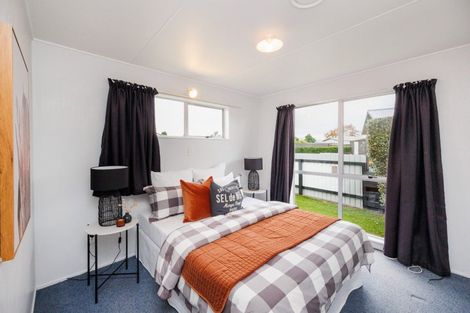 Photo of property in 11a Apollo Parade, Milson, Palmerston North, 4414