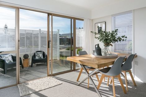 Photo of property in 1/1 Goddard Lane, Havelock North, 4130