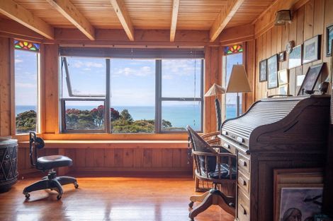 Photo of property in 37 Whaanga Road, Raglan, 3297