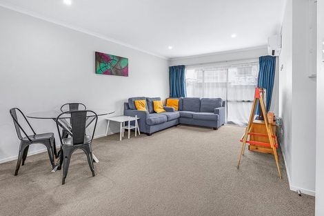 Photo of property in 5/5 Jones Crescent, Melville, Hamilton, 3206