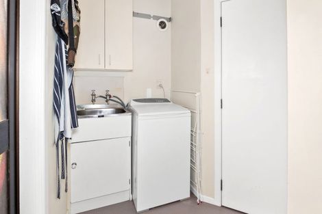 Photo of property in 58 Pitau Road, Mount Maunganui, 3116