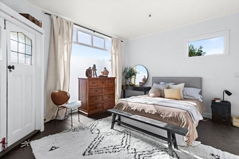 Photo of property in 2 Ashridge Road, Napier South, Napier, 4110