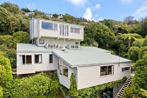 Photo of property in 79 Nicholson Road, Khandallah, Wellington, 6035