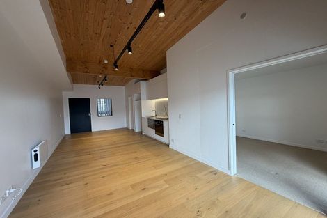 Photo of property in 10/165 Hobsonville Point Road, Hobsonville, Auckland, 0616