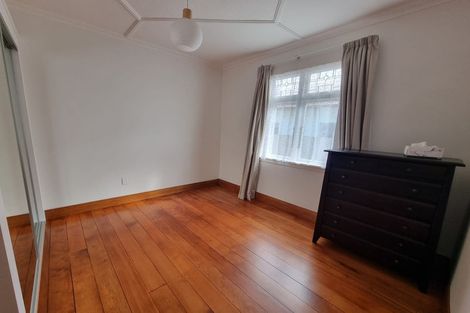 Photo of property in 10 Bruges Avenue, Miramar, Wellington, 6022