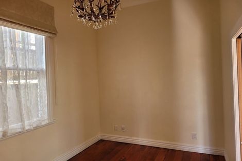 Photo of property in 8 Stirling Street, Berhampore, Wellington, 6023