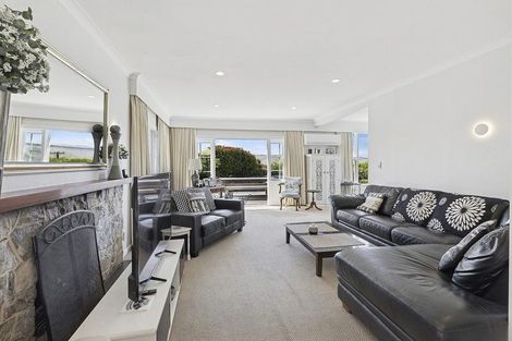 Photo of property in 31 Kiriwai Road, Paremata, Porirua, 5024