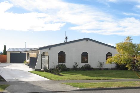 Photo of property in 42 Whiting Crescent, Greenmeadows, Napier, 4112