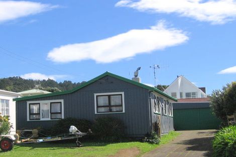 Photo of property in 8 Fyfe Road, Waihi Beach, 3611